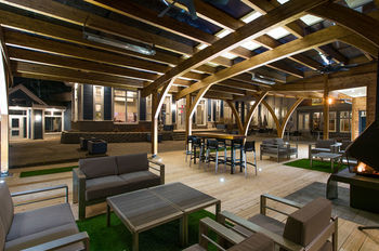De La Pointe Hotel 4*